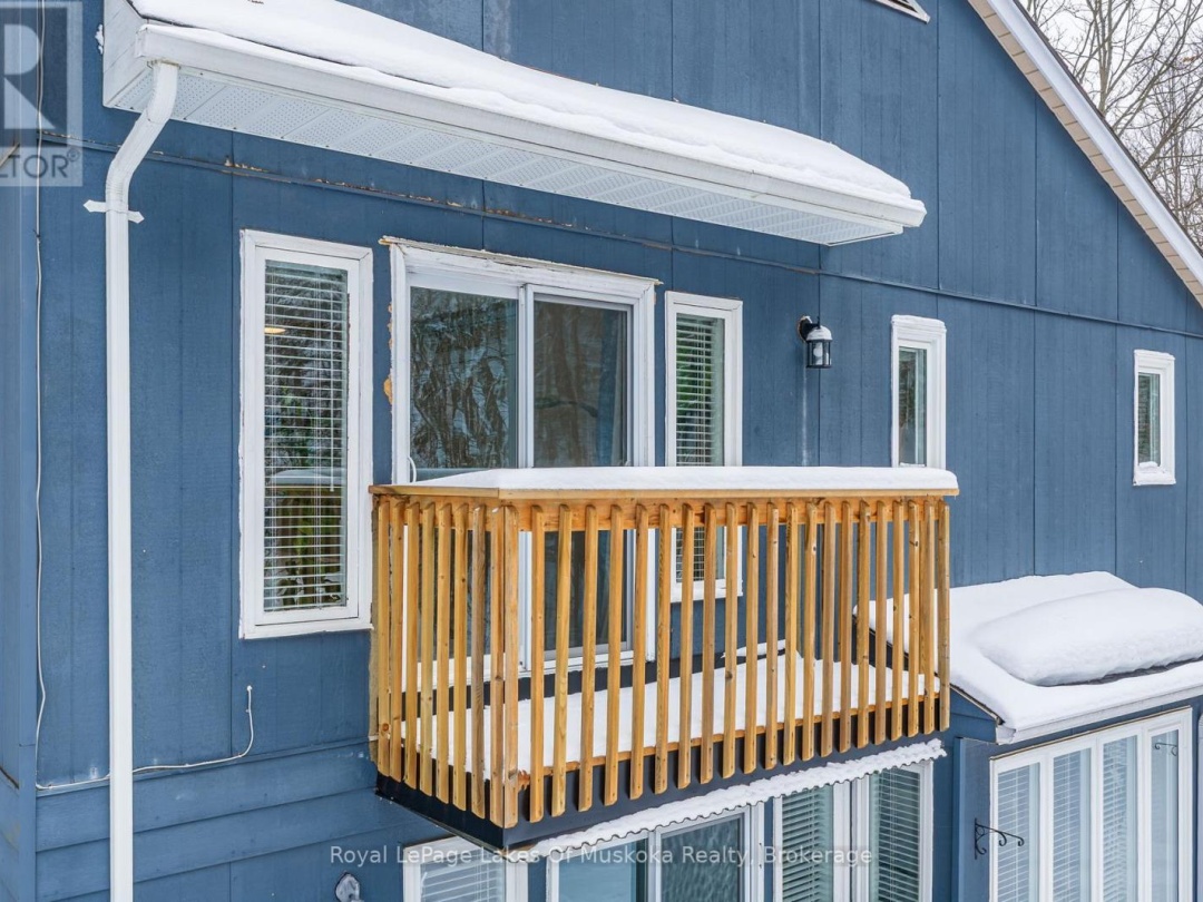 4 - 1551 HIDDEN VALLEY ROAD, Peninsula Lake