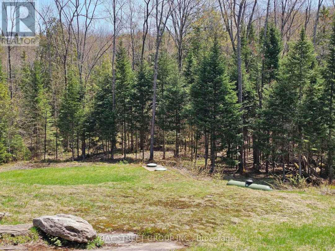 1032 SPRING LAKE ROAD, Bracebridge (Draper)