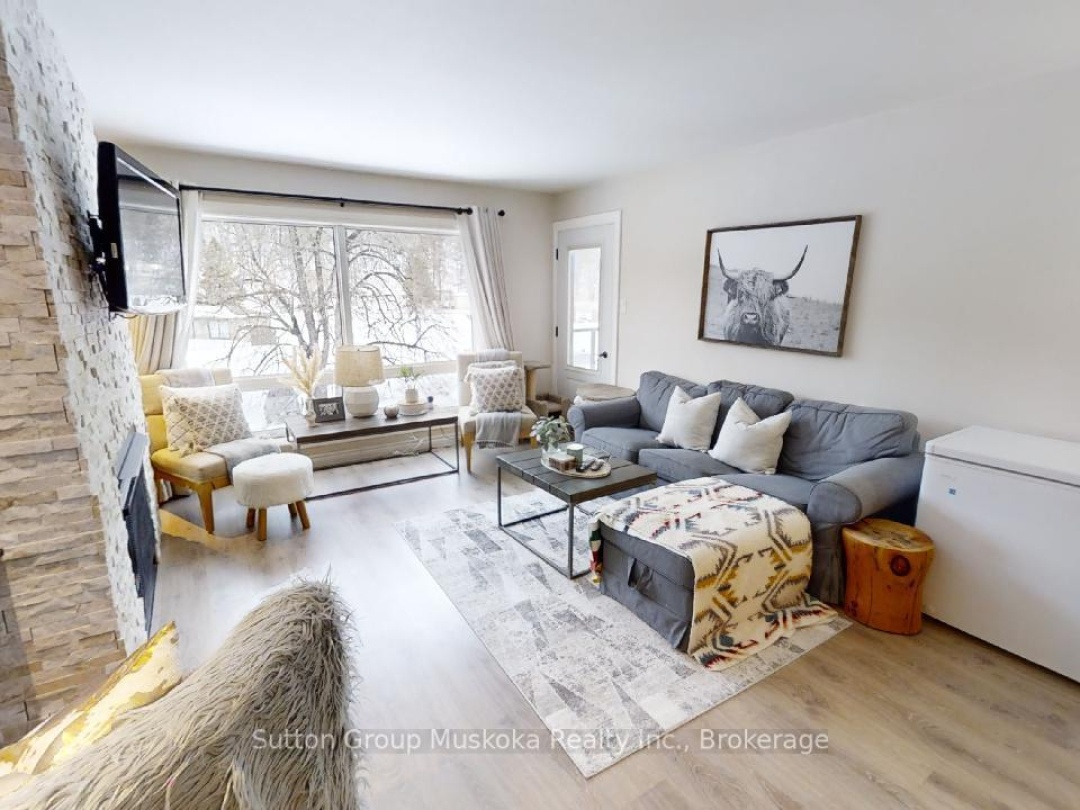 52 308 1235 Deerhurst Drive, Peninsula Lake