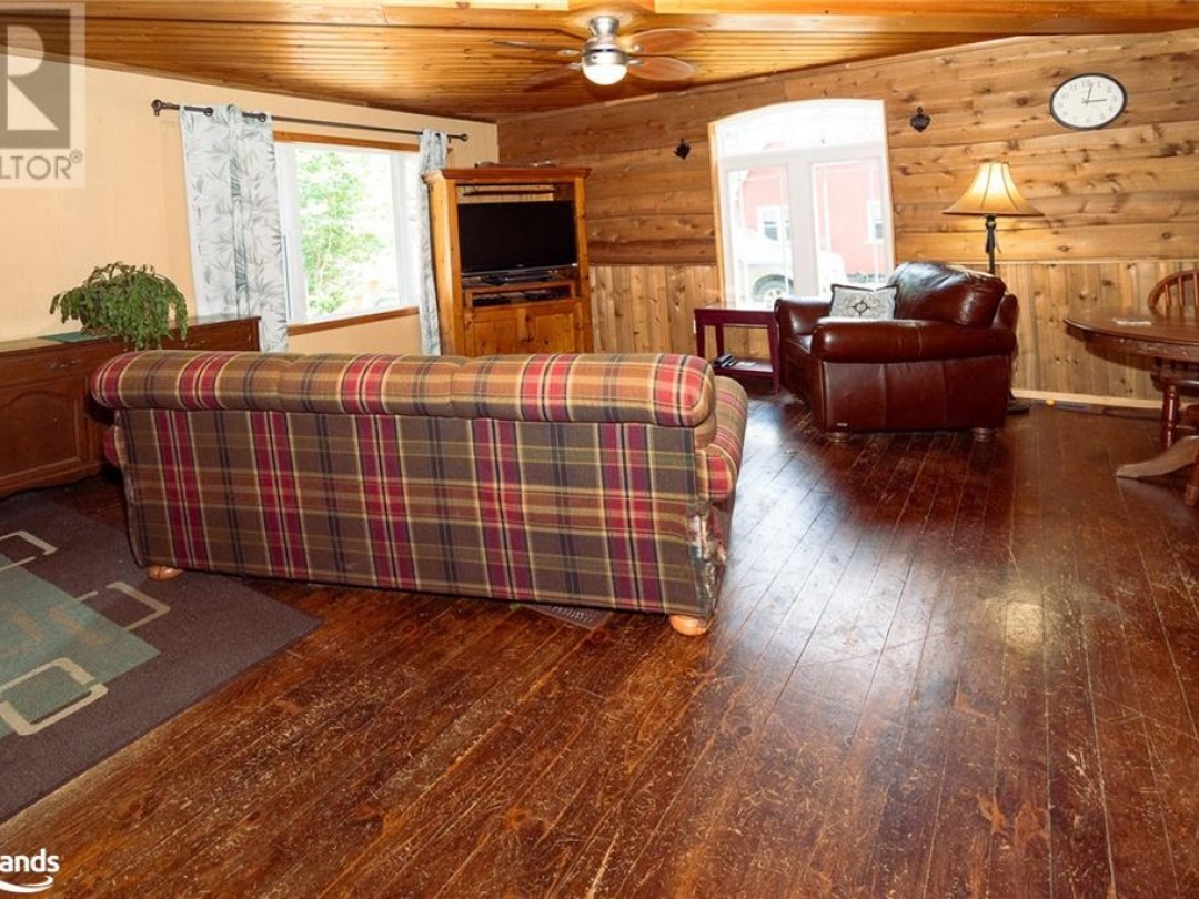 15591 35 Highway, Algonquin Highlands