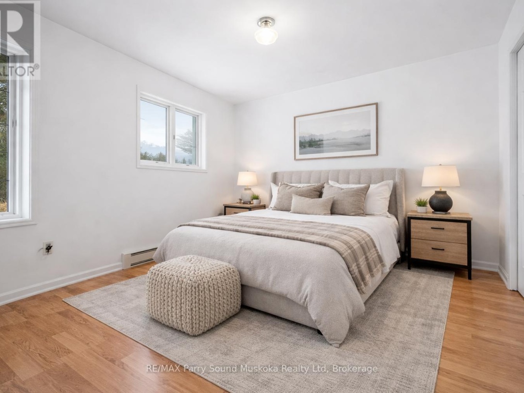 18 GEORGIAN BAY AVENUE, Parry Sound