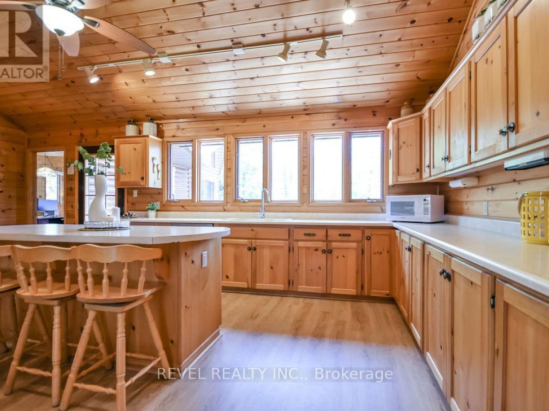 180 LAKE ROAD, Baxter Lake