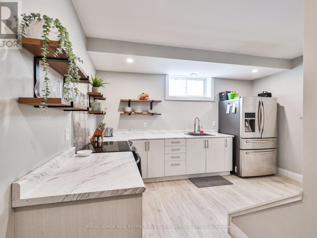 1068 XAVIER STREET, Gravenhurst (Morrison)