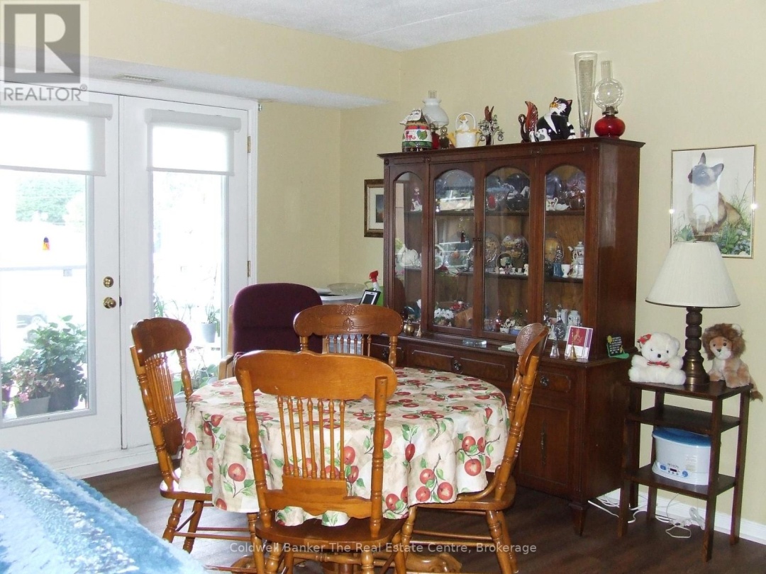 205 - 115 BOND STREET E, 