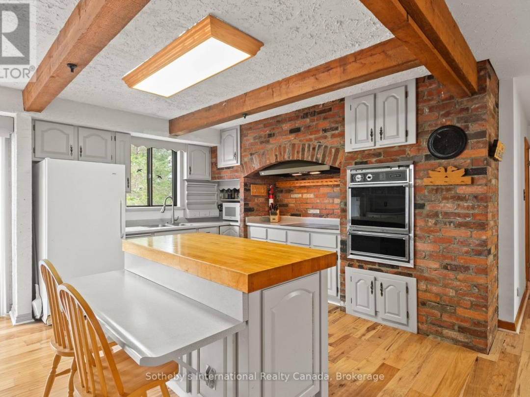 88 CAUSEWAY ROAD, Gibson Lake