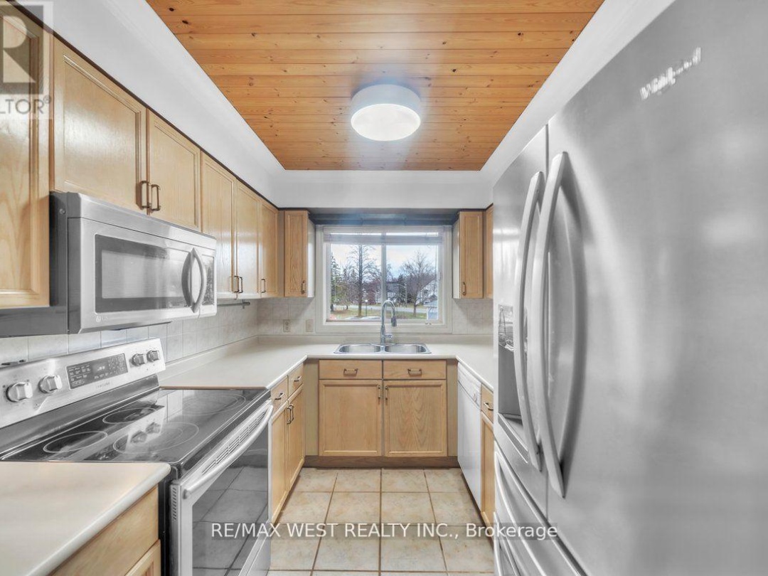 9 - 24 LAGUNA PARKWAY, Lake Simcoe