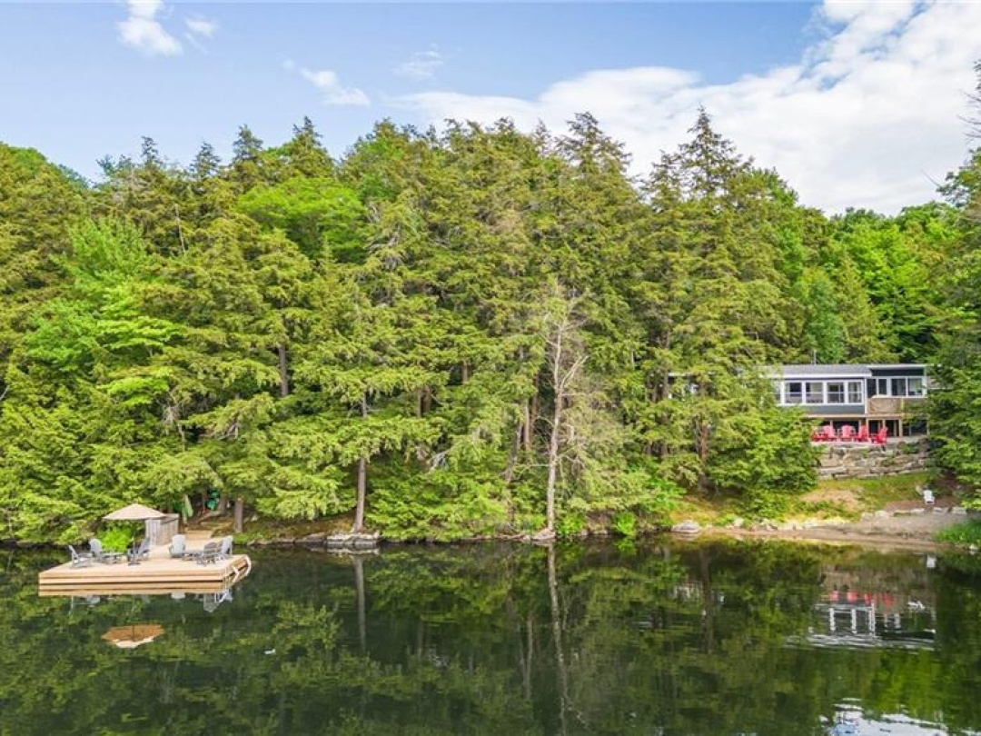 1058 Sands Rd, Bruce Lake