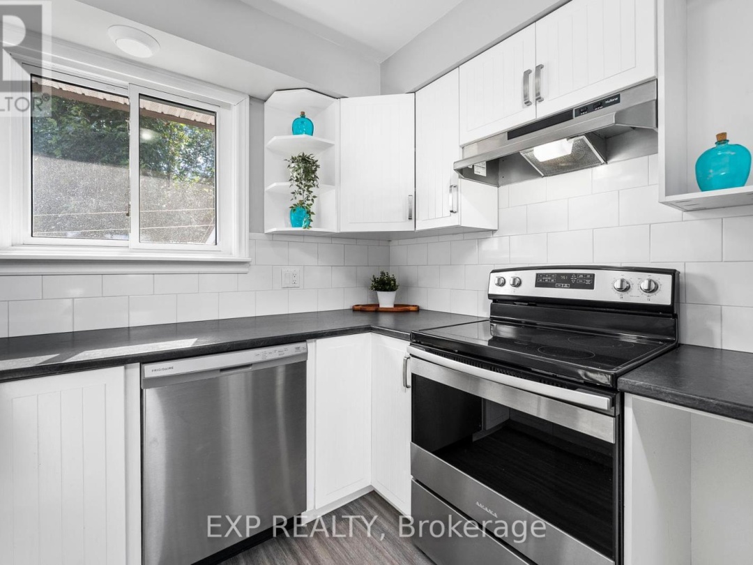 143 WESTMOUNT DRIVE N, 