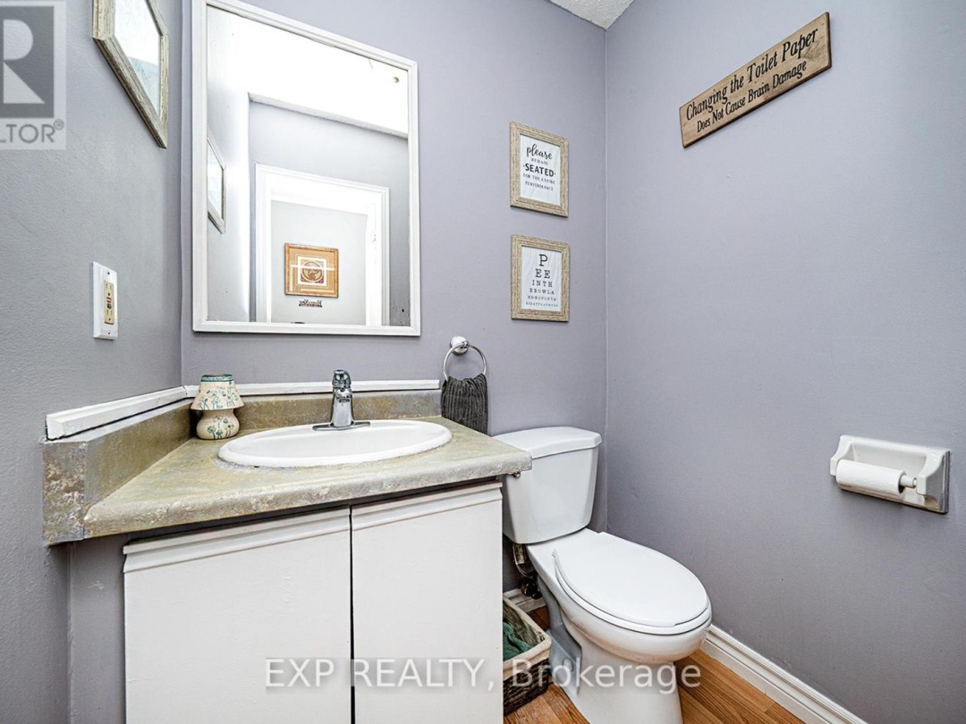 8 PINEWOOD BOULEVARD, 