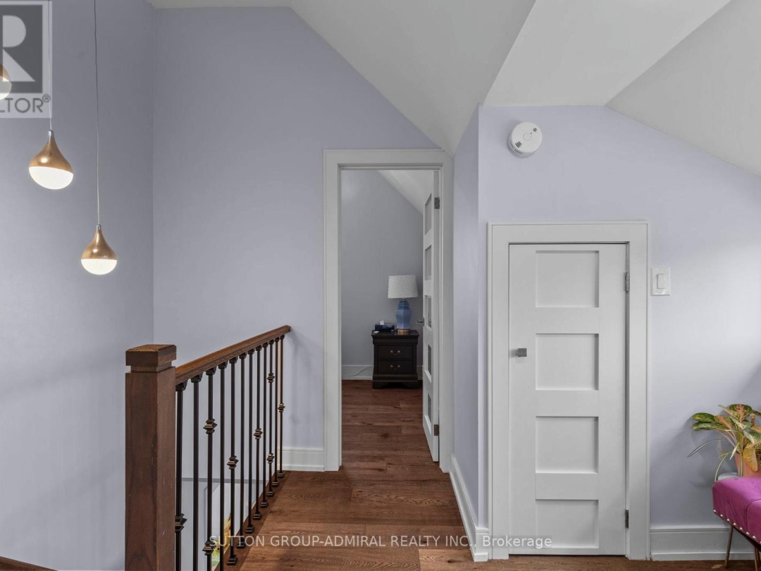 8 SOUTH STREET W, Orillia