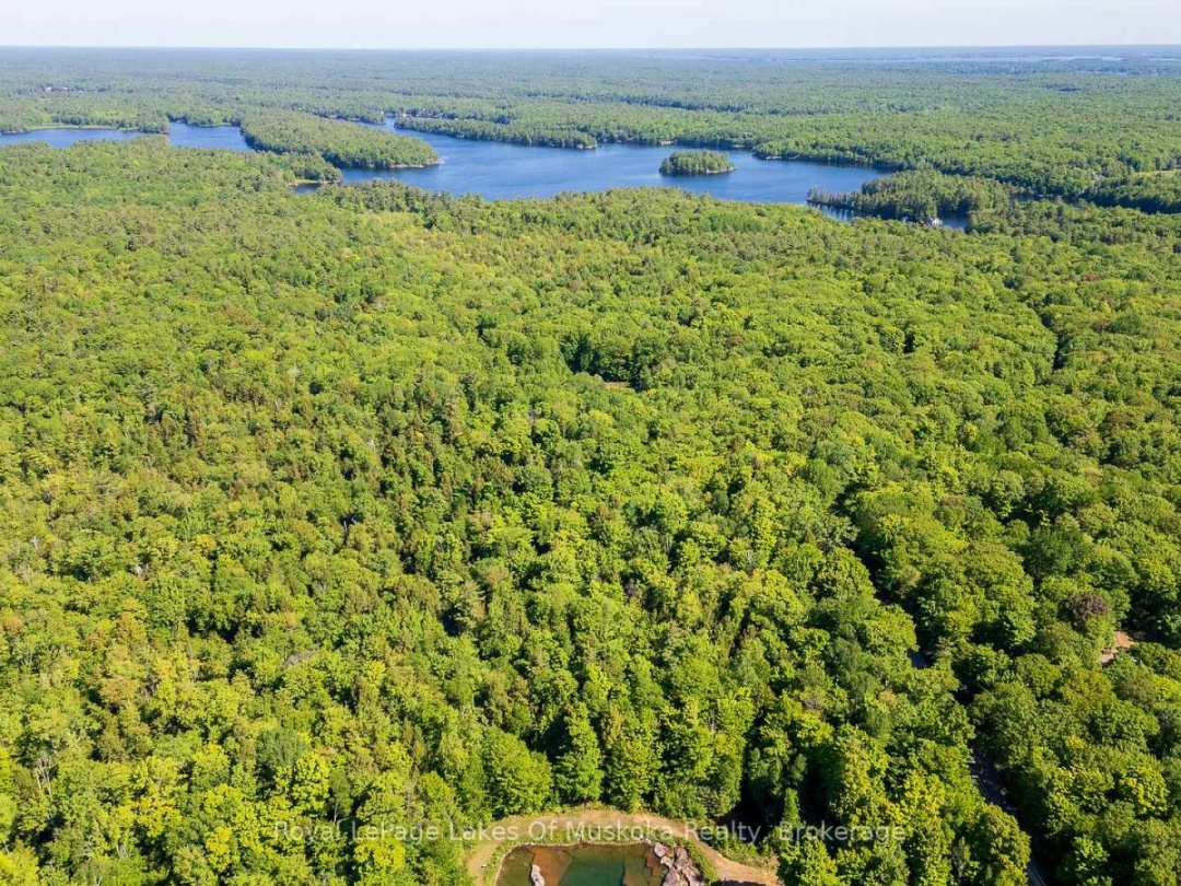 1061 SOUTH MULDREW LAKE ROAD, Gravenhurst (Morrison)