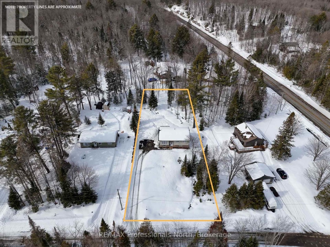 1036 POST ROAD, Bracebridge (Macaulay)