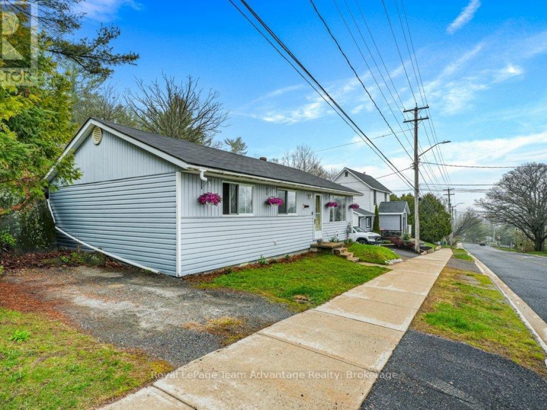 31 CASCADE STREET, Parry Sound