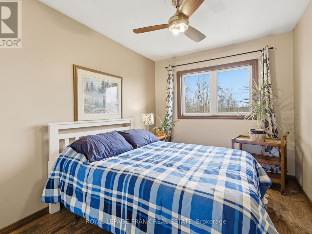 879 LINDEN VALLEY ROAD, Kawartha Lakes (Mariposa)