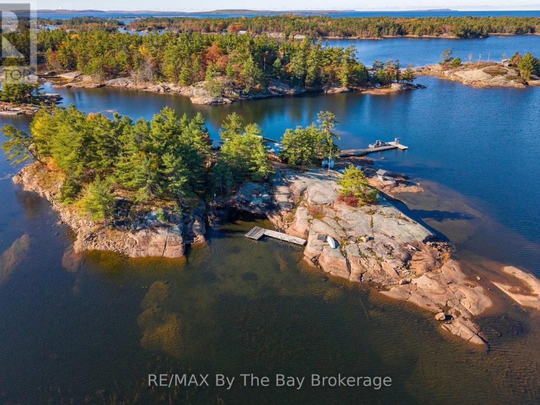 2 ISLAND 2890, Georgian Bay