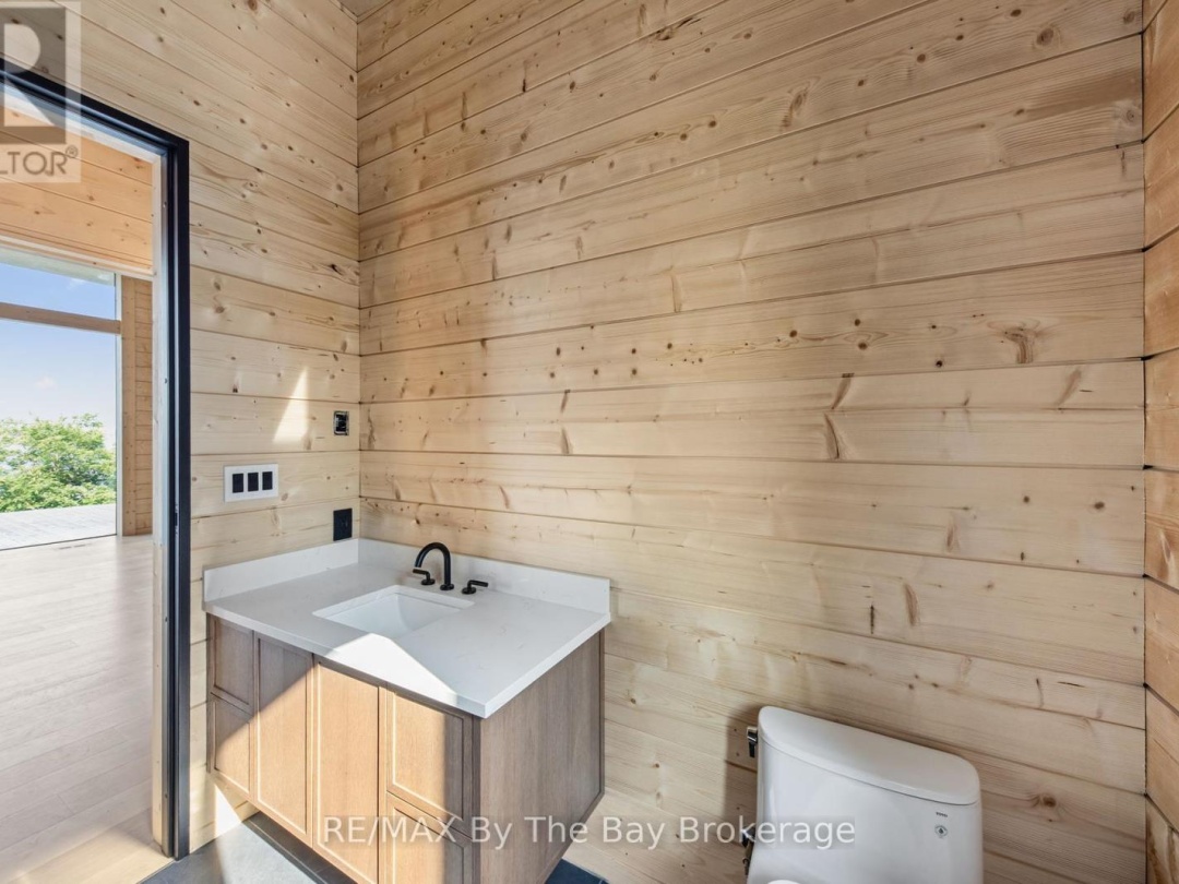 11324 ISLAND 1810/BONE ISLAND, Georgian Bay
