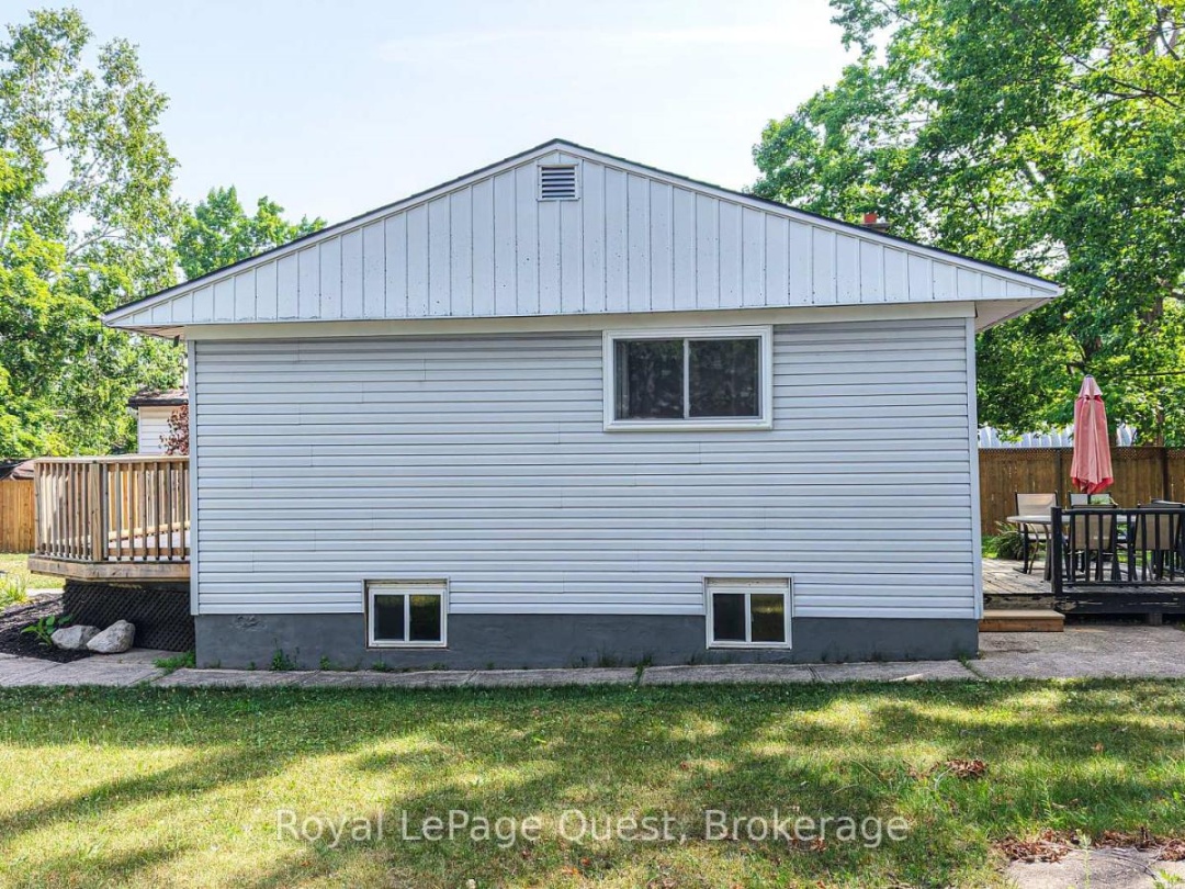 401 MISSISSAGA STREET W, 
