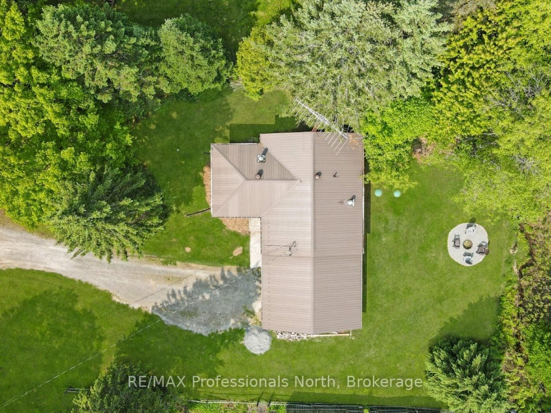 2473 North Shore Road, Algonquin Highlands (Stanhope)