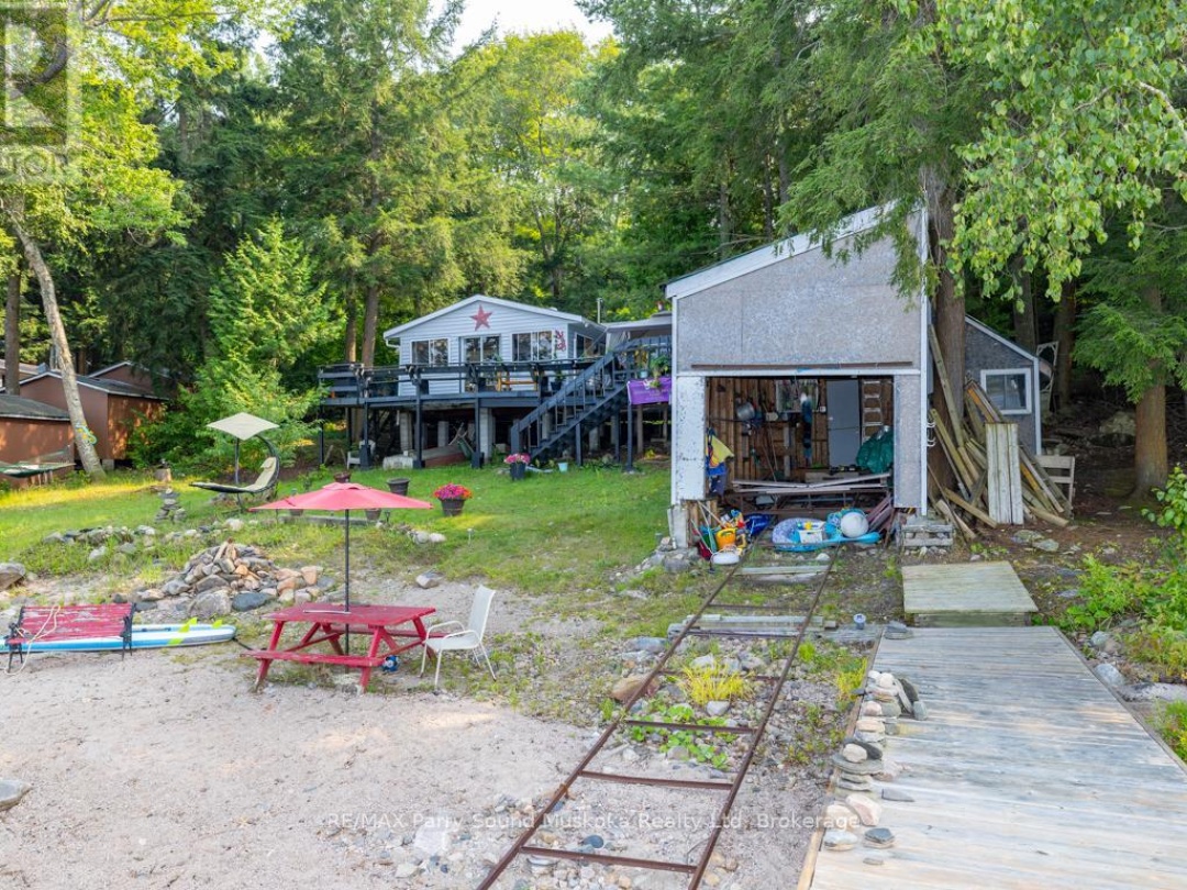 LOT 206 - 808 PARADISE LANE E, 