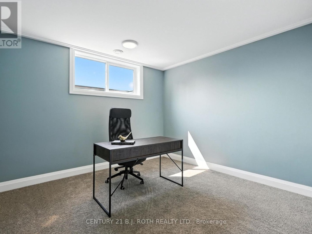 3510 BRENNAN LINE W, 