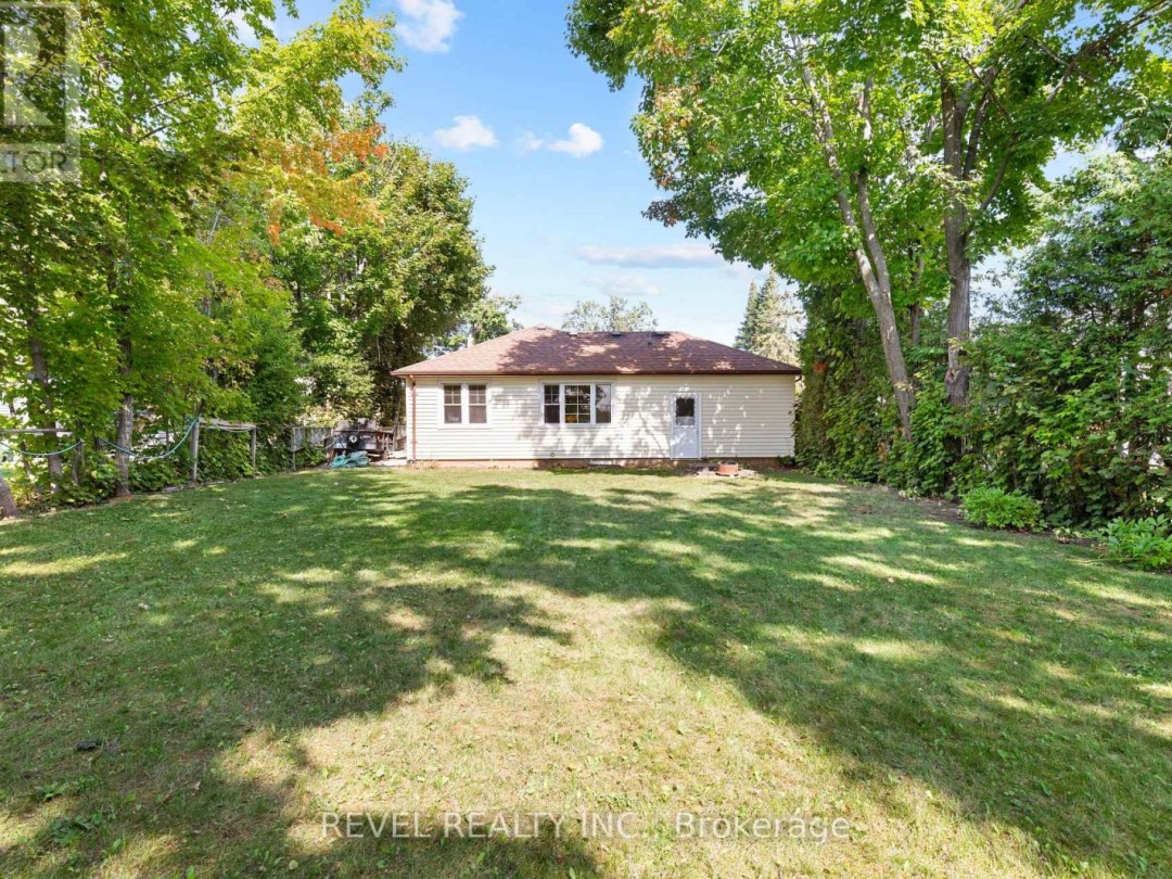 72 KING STREET W, 