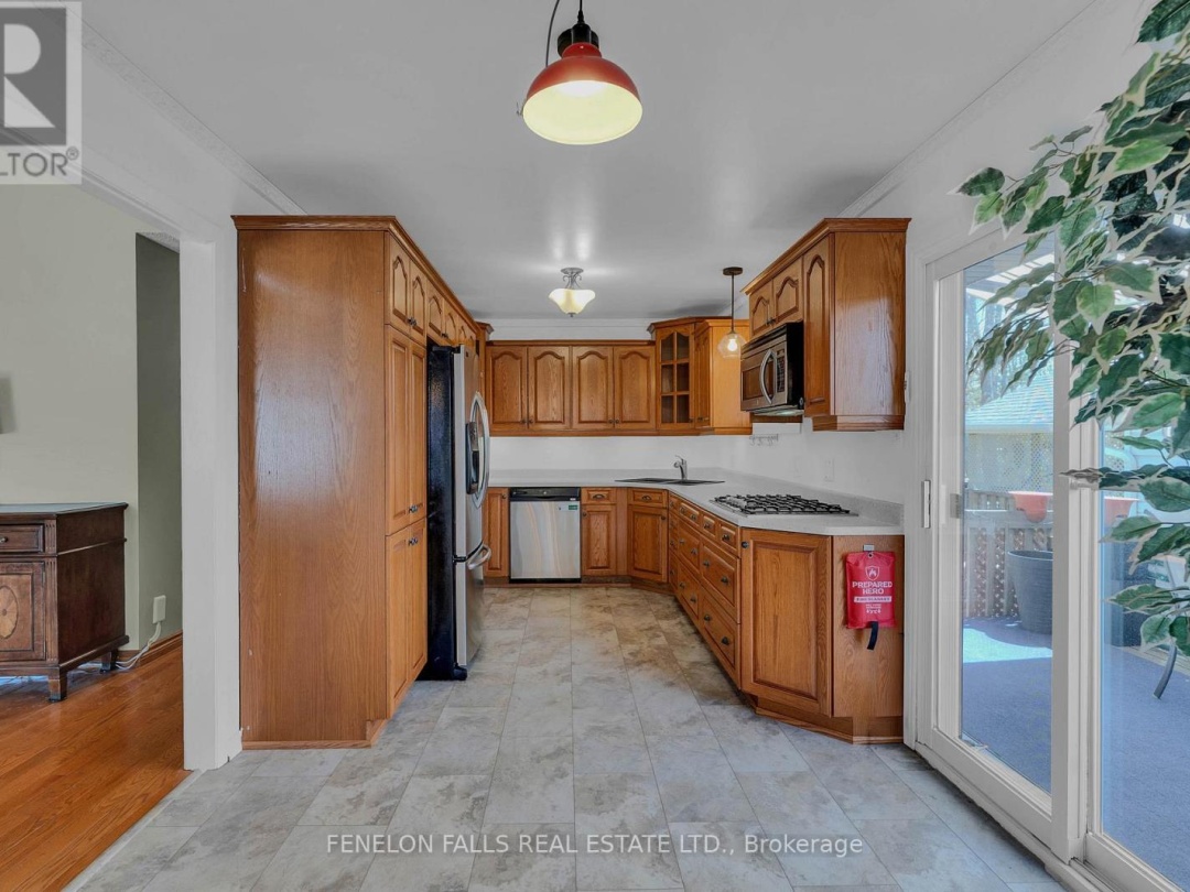 36 JANLISDA DRIVE, Kawartha Lakes (Fenelon Falls)