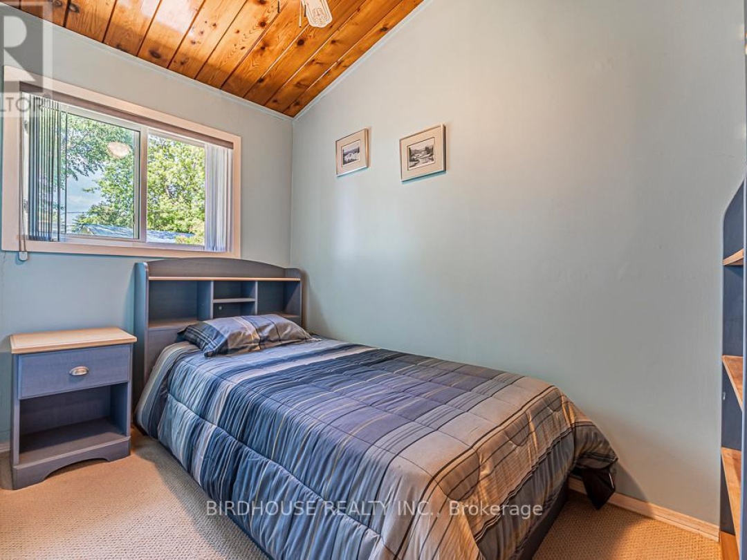 132 FENELON DRIVE, Sturgeon Lake
