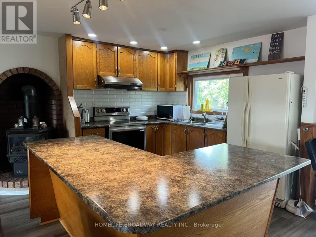 1389 PORTAGE ROAD, Mitchell Lake