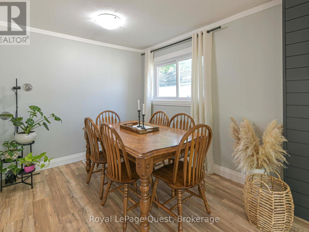 401 MISSISSAGA STREET W, 