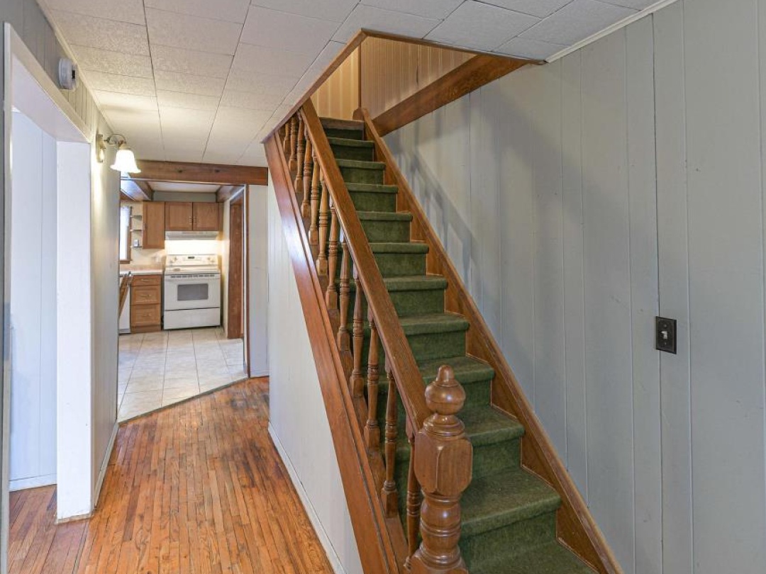 337 COLBORNE STREET W, 