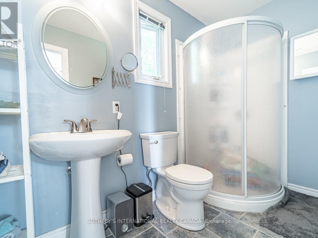 1 & 2 IVY LANE, Lake Simcoe