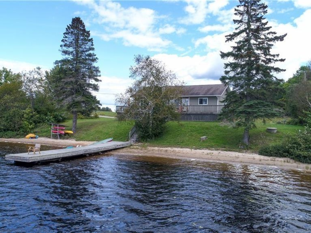 106 Johnston Road, Old Man Lake