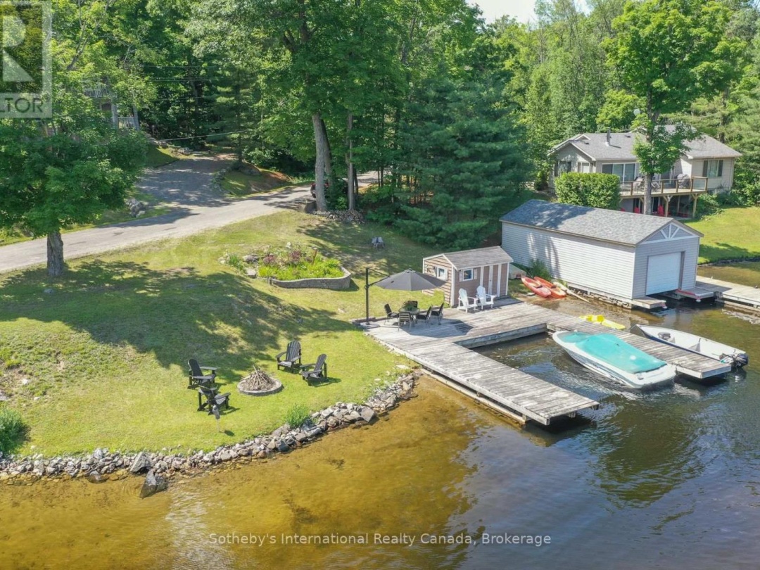 1062 BRADLEY ROAD, Lake Muskoka