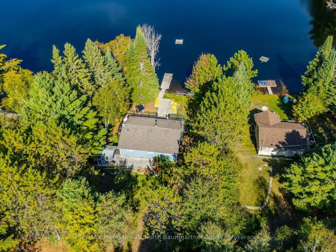 1086 CAMERON LANE, 