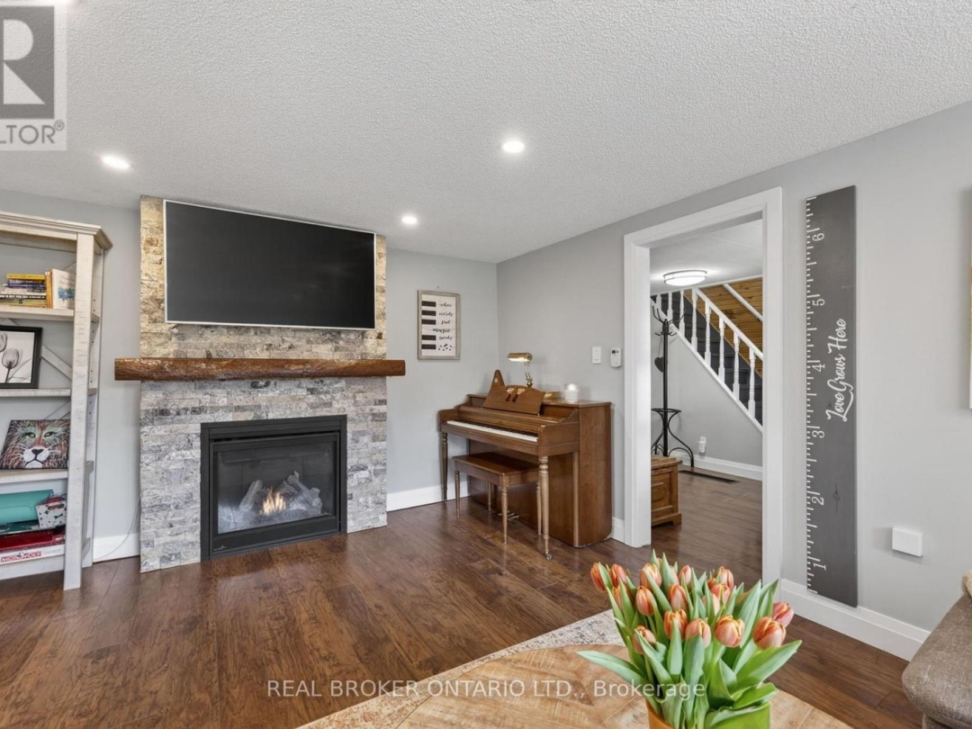 170 GEORGE STREET, Gravenhurst (Muskoka (S))