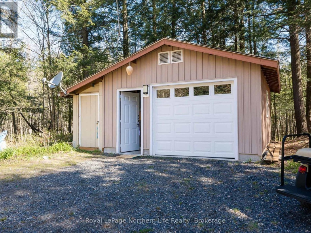 35 BRENNAN CIRCLE, Lake Vernon