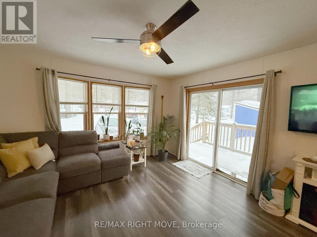 1050 4 SEASONS ROAD, Gravenhurst (Morrison)