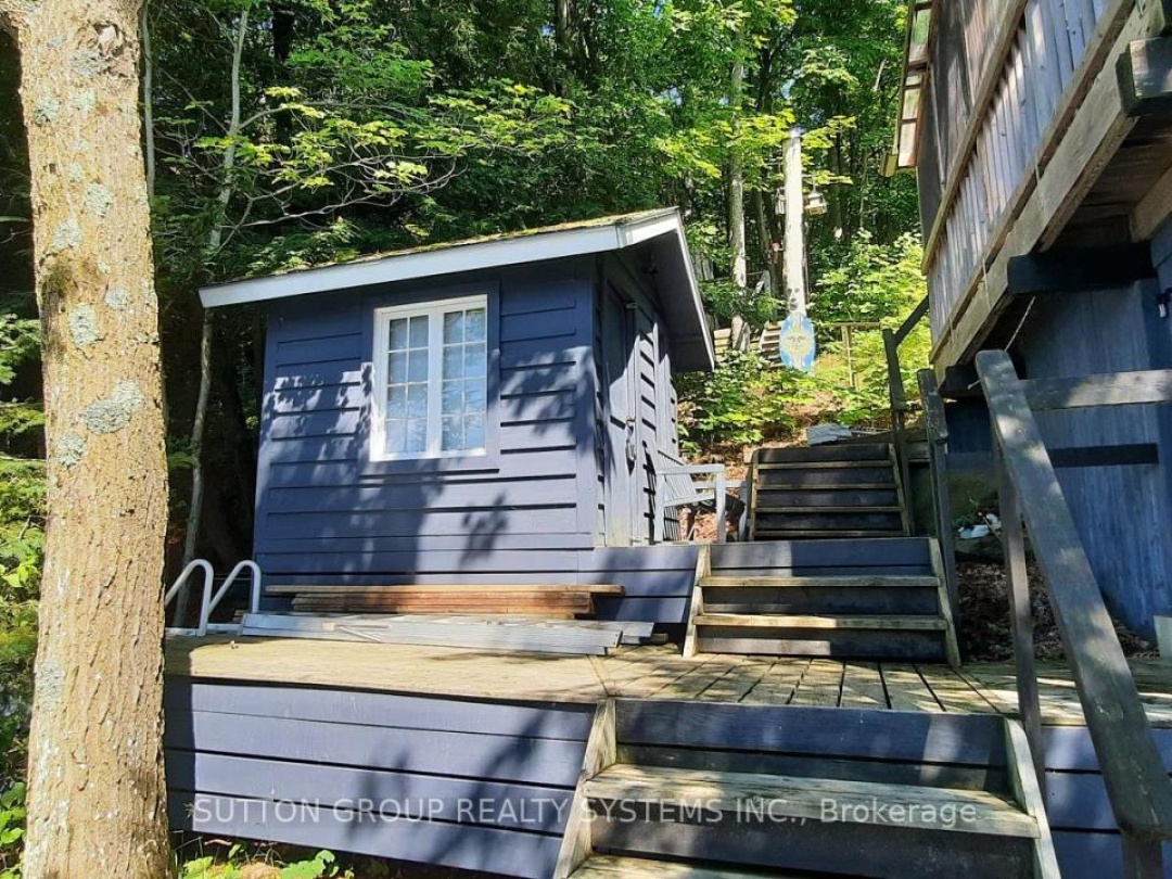 361 Healey Lake Water, Healey Lake