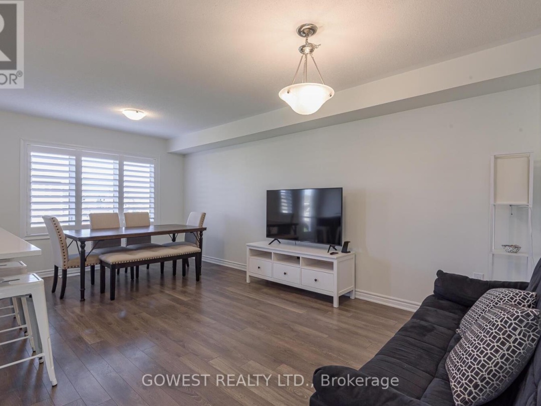 45 STOTHER CRESCENT, Bracebridge (Macaulay)