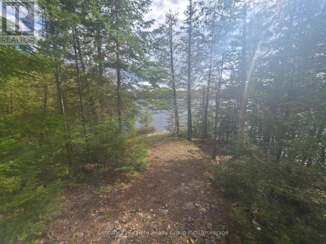 1325 ANDEK TRAIL, Salerno Lake