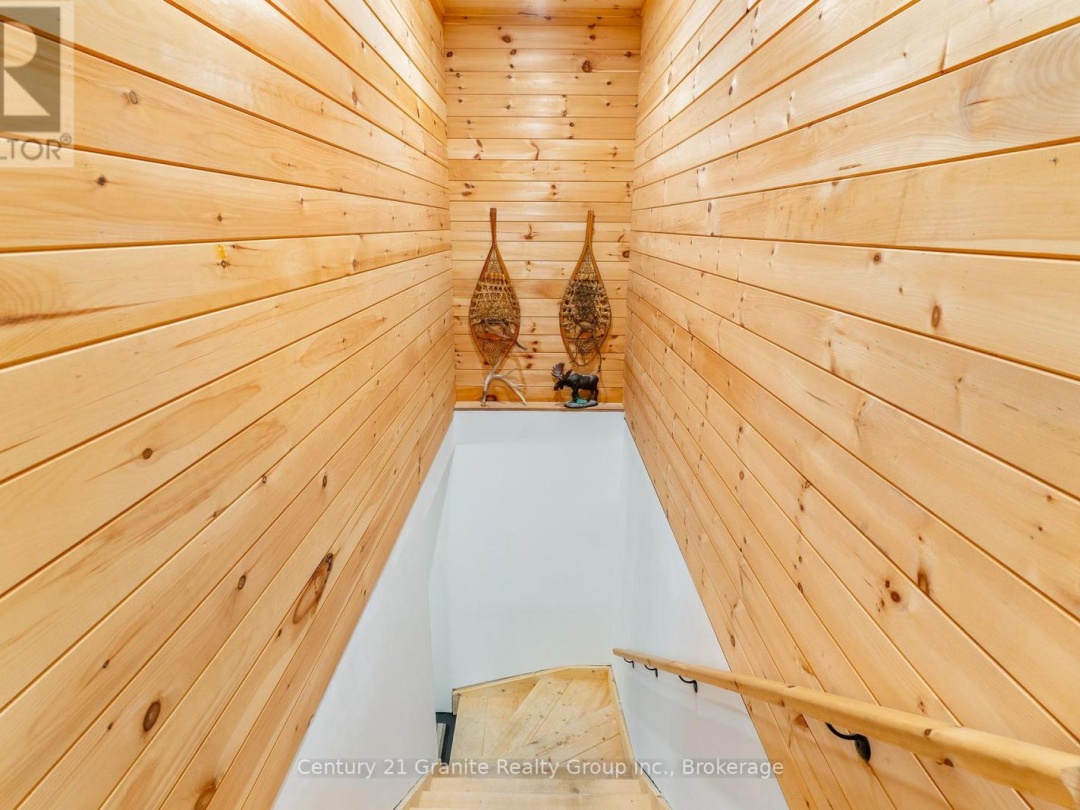 10498 HIGHWAY 118, Algonquin Highlands (Stanhope)