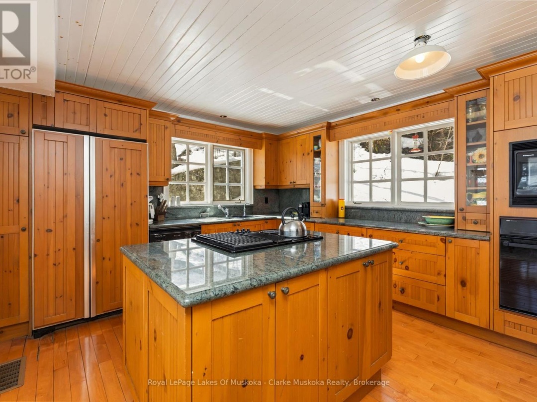 250 CLEAR LAKE ROAD, Lake Joseph