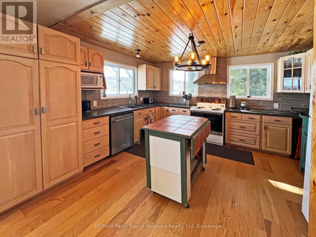 24A ROCCO'S LANE, Horseshoe Lake