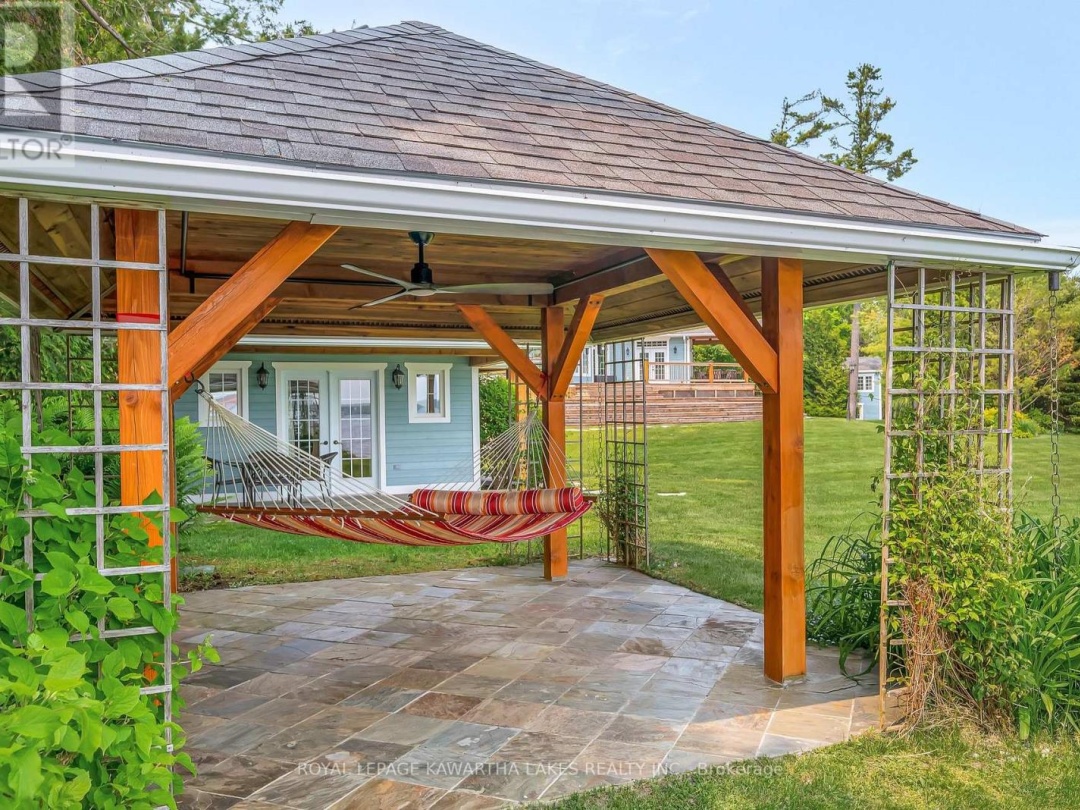 1484 COUNTY ROAD 8, 