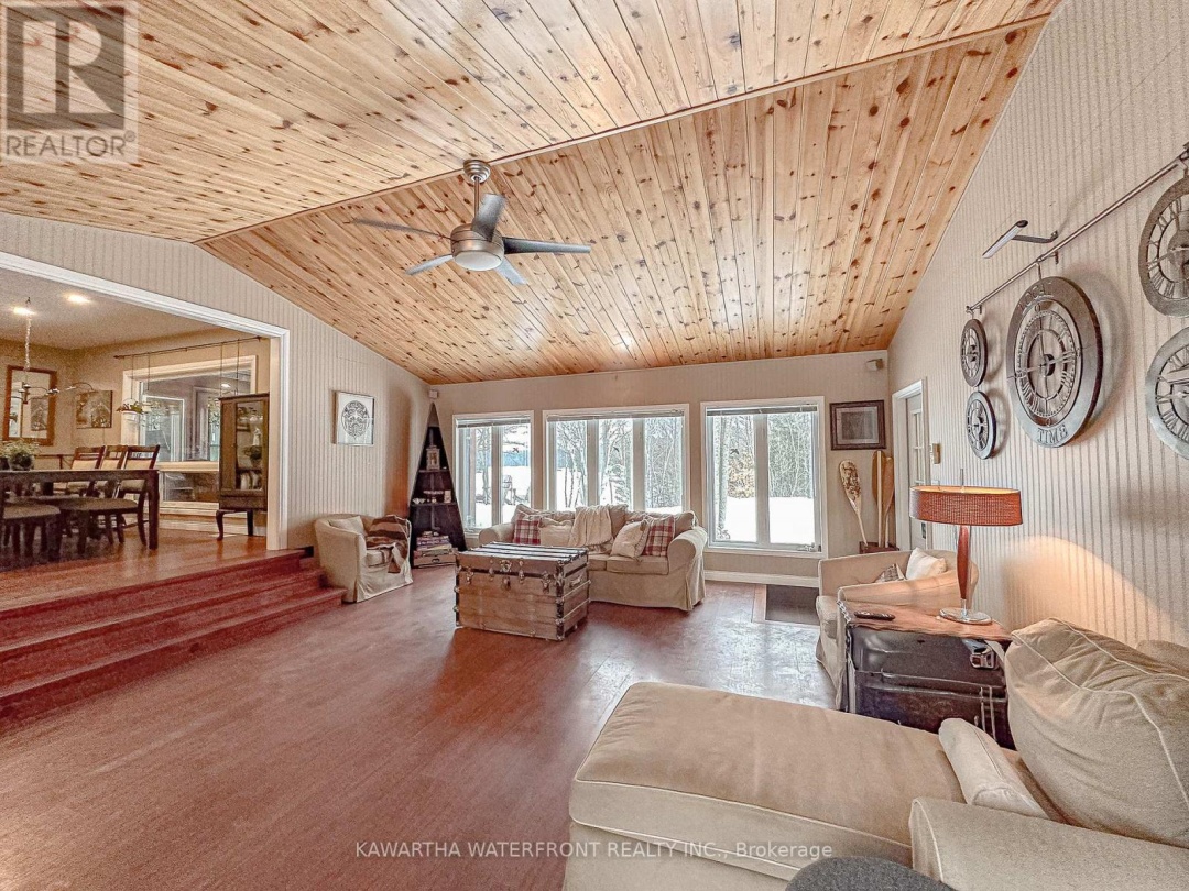 1170 English Circle, Highlands East (Glamorgan)