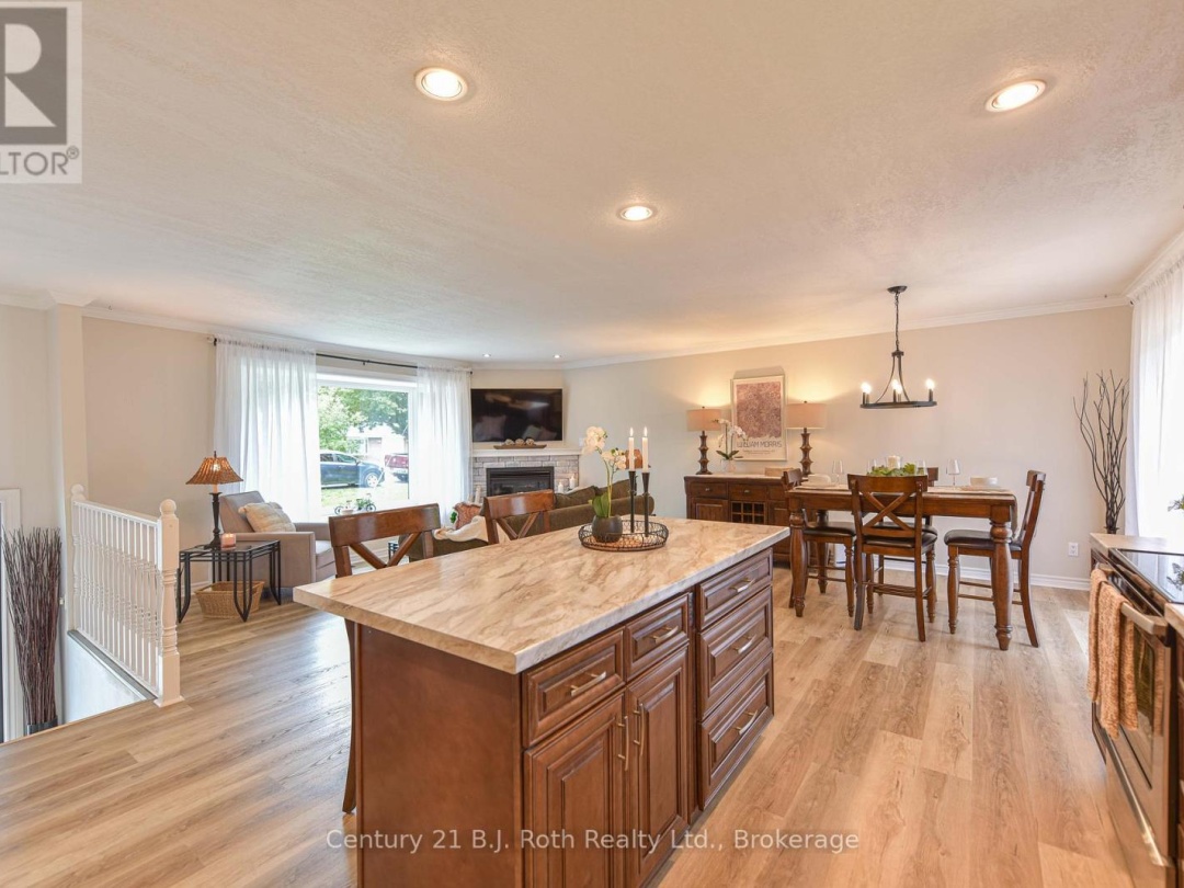 4693 DANIEL STREET, Ramara (Atherley)