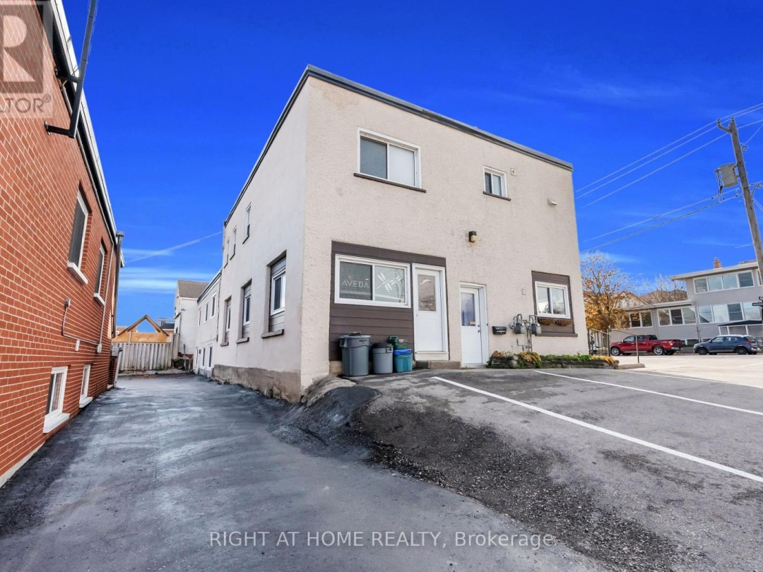 32 MATCHEDASH STREET N, 