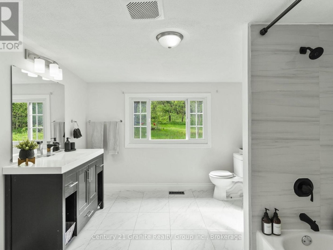 1630 KASHAGAWIGAMOG LAKE ROAD, Minden Hills (Minden)