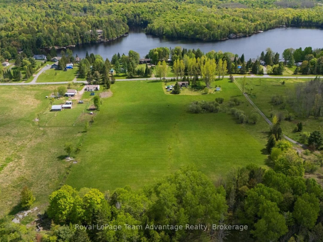 13 LAKESIDE DRIVE, McKellar