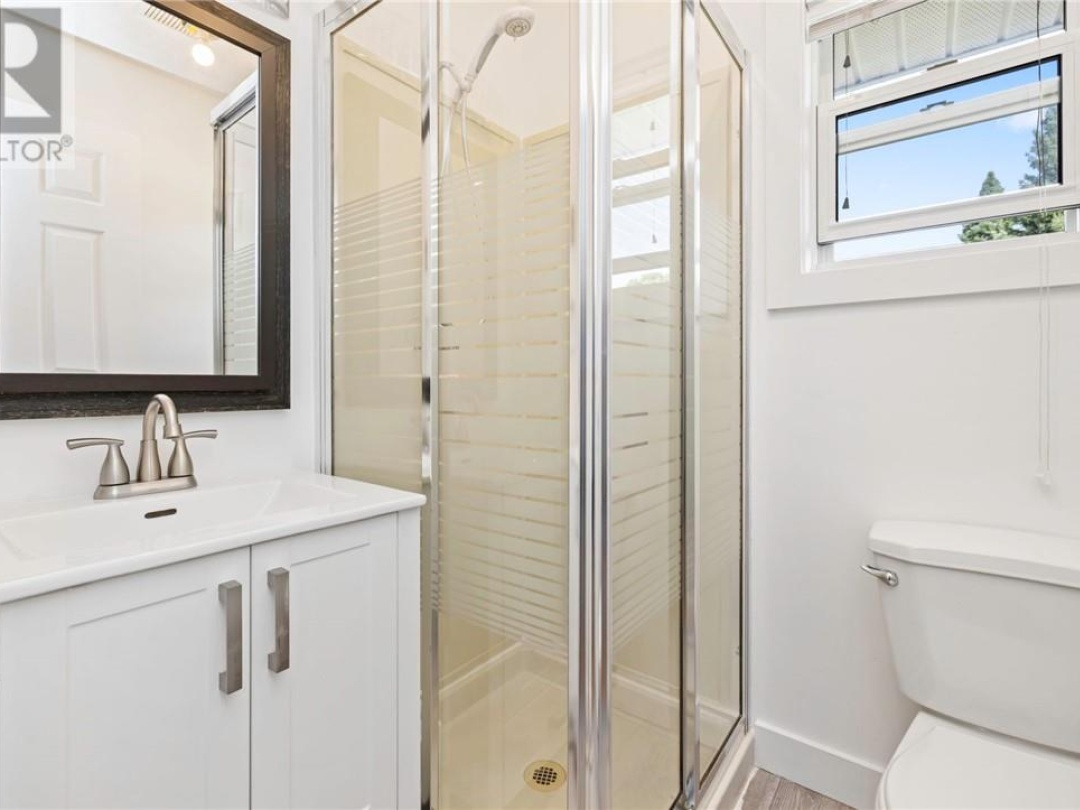 5 Hillcrest Avenue, 